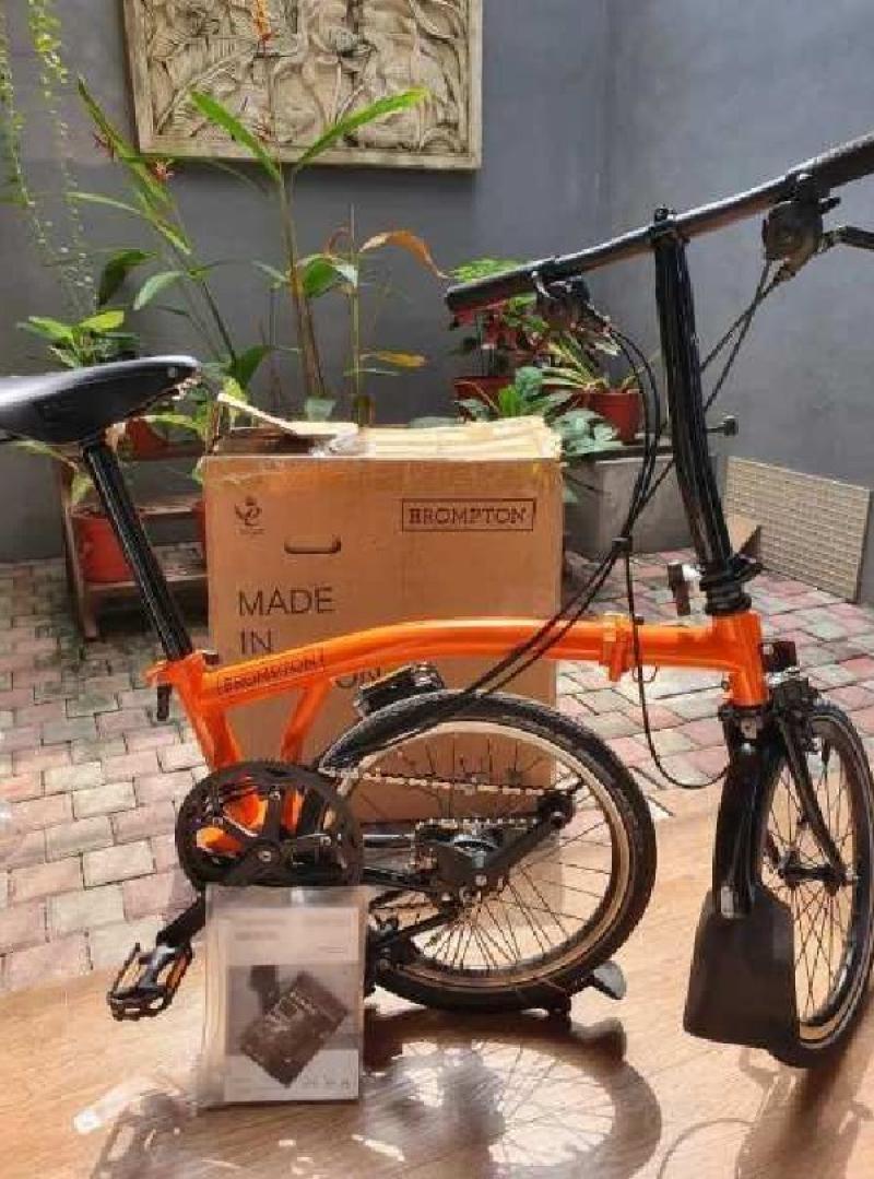 brompton orange