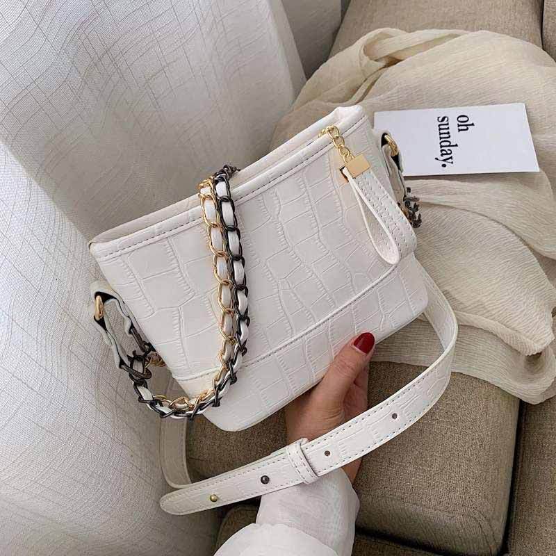 Pola sling bag deals