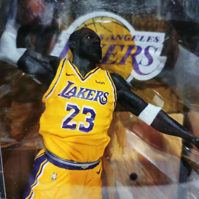 Tinggi on sale lebron james
