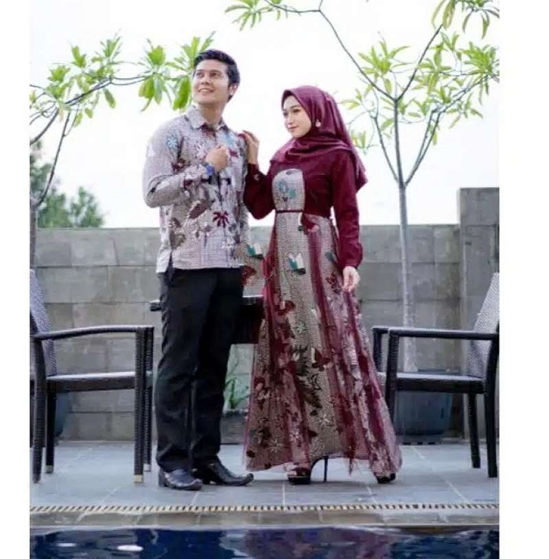 Snoebel Liba Tiara Sarimbit Batik Couple Muslim Gamis Brukat Brokat Tutu Set Kemeja Terbaru Juli 2021 Harga Murah Kualitas Terjamin Blibli