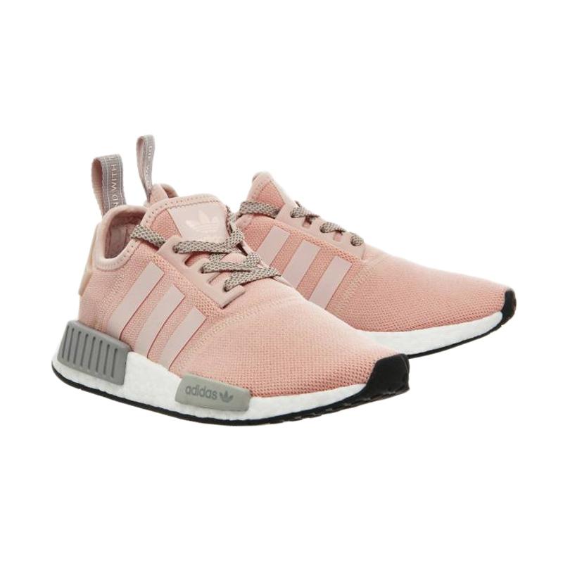 adidas_adidas-women-nmd-r1-sepatu 