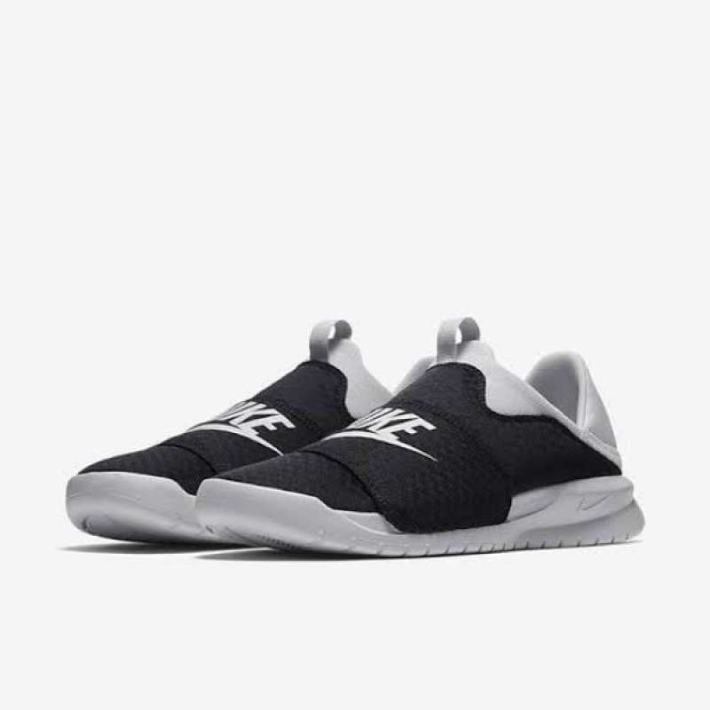 Sepatu 2025 nike benassi