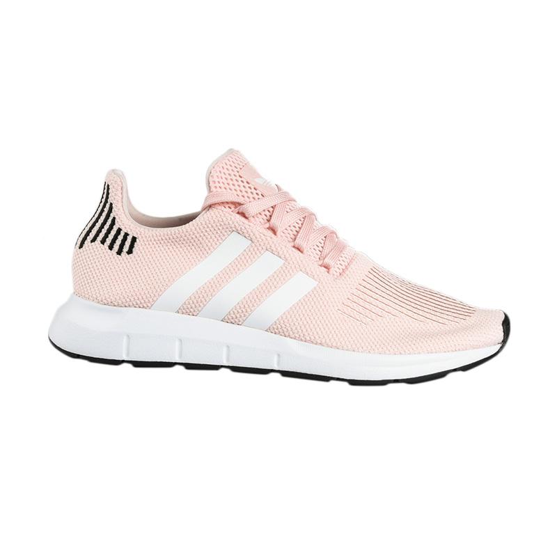 Jual adidas Originals Women Swift Run Shoes Sepatu Olahraga Wanita - Peach  [B37681] di Seller adidas Sports Official Store - Gudang Blibli | Blibli