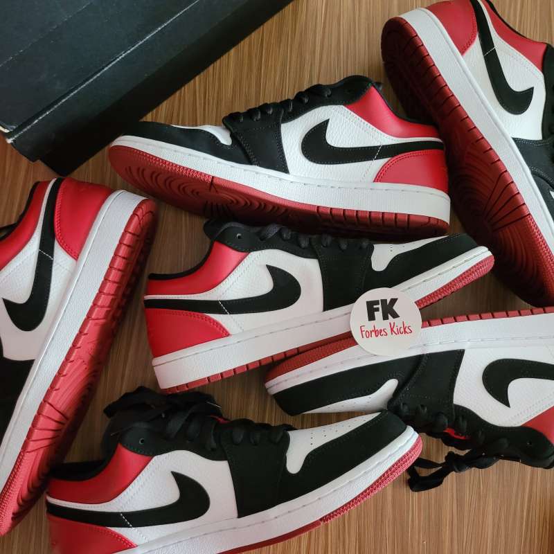 Harga air jordan cheap 1 low black toe