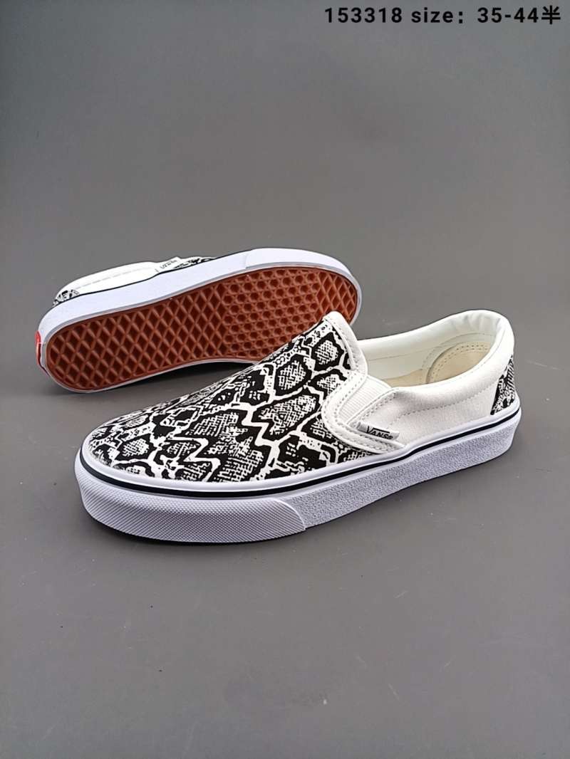 custom sepatu slip on