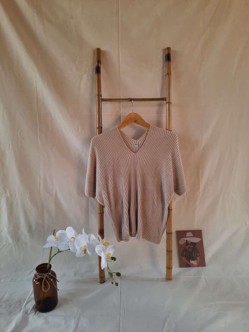 uniqlo batwing top