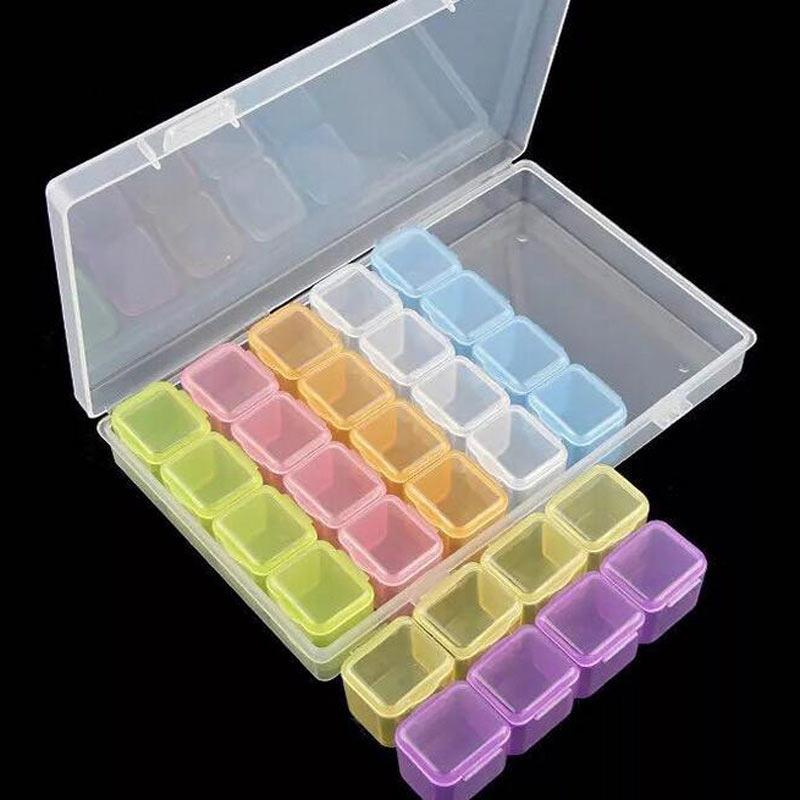 Jual Eds Clear Plastic 28 Slots Jewelry Beads Organizer Holder Storage Box Women Rhinestone Nail Art Tools Case Display Stand Online Oktober 2020 Blibli Com
