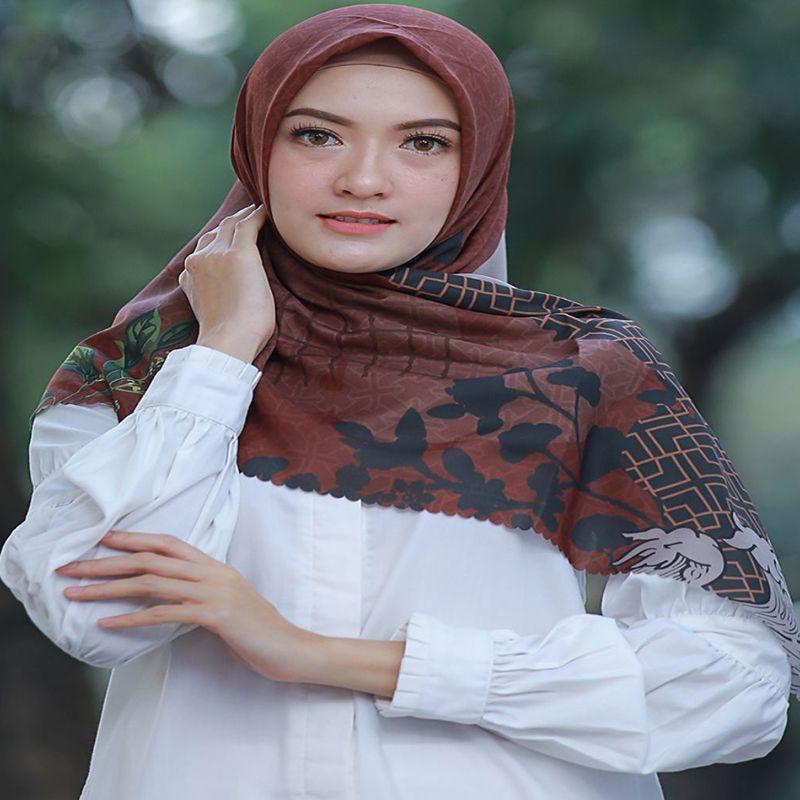 Novella scarf deals