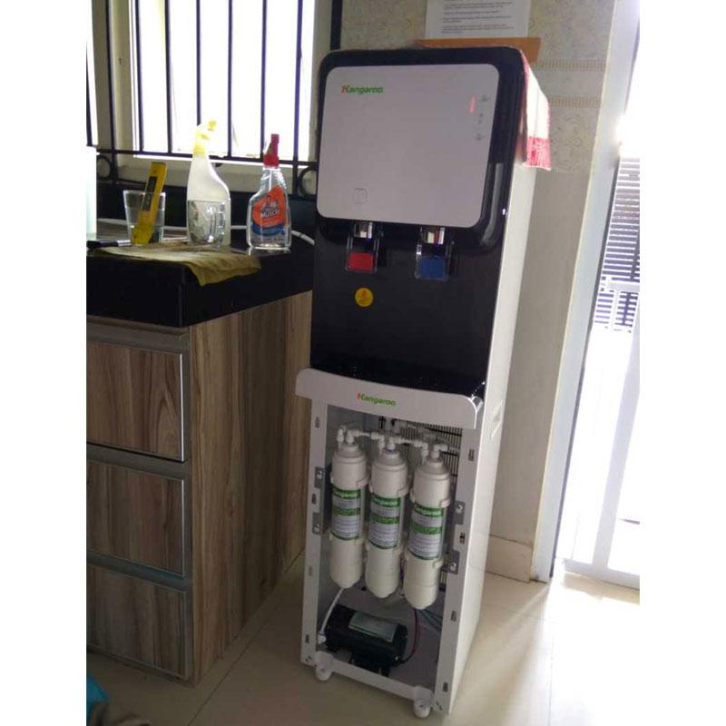 Kangaroo outlet water dispenser