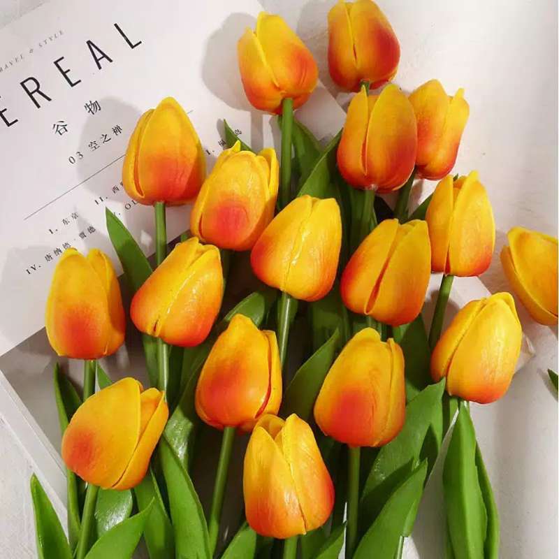 Jual 1 Piece Buket Bunga Tulip Buatan Dengan Bahan Pu Untuk Hiasan Dekorasi Rumah Pesta Online November 2020 Blibli Com