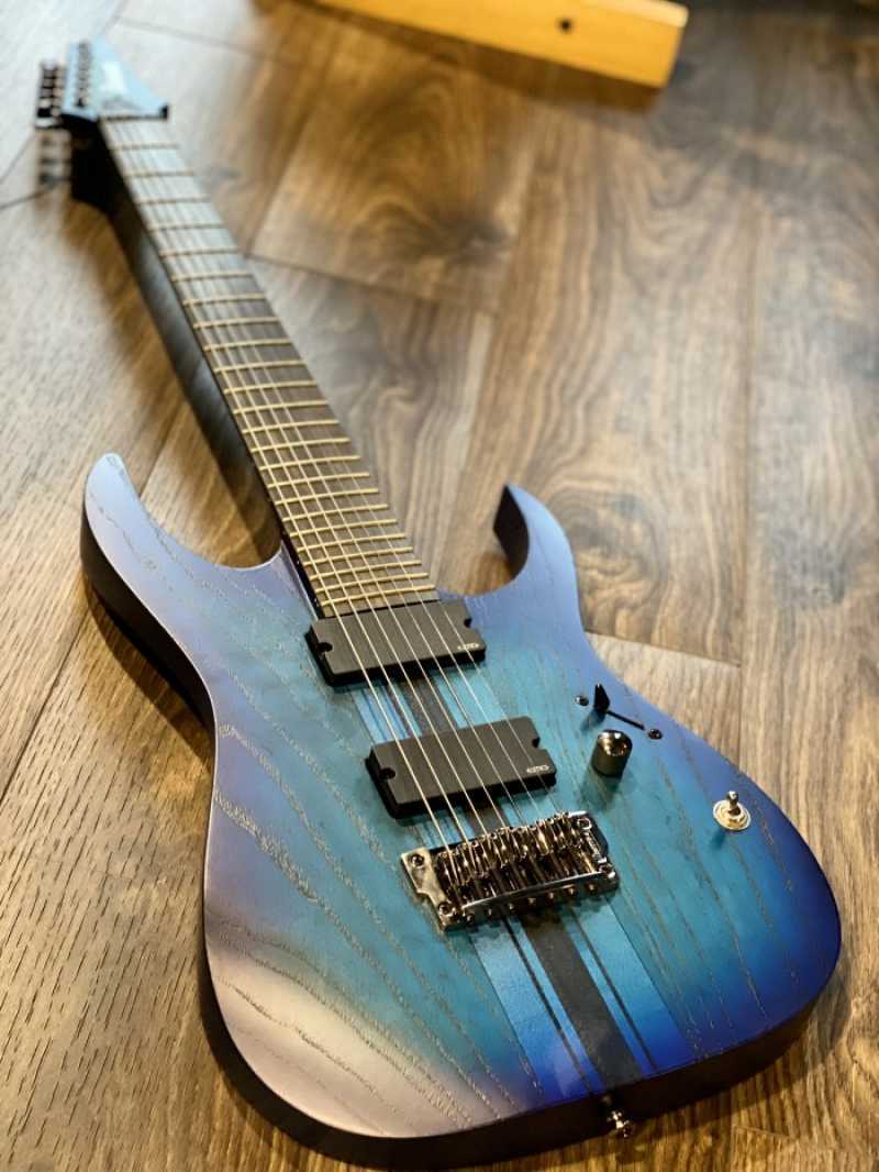 Ibanez RGIR20FE IRON LAVEL EMG81/60搭載 Ibanez Iron Label RGIR20FE - White | Sweetwater