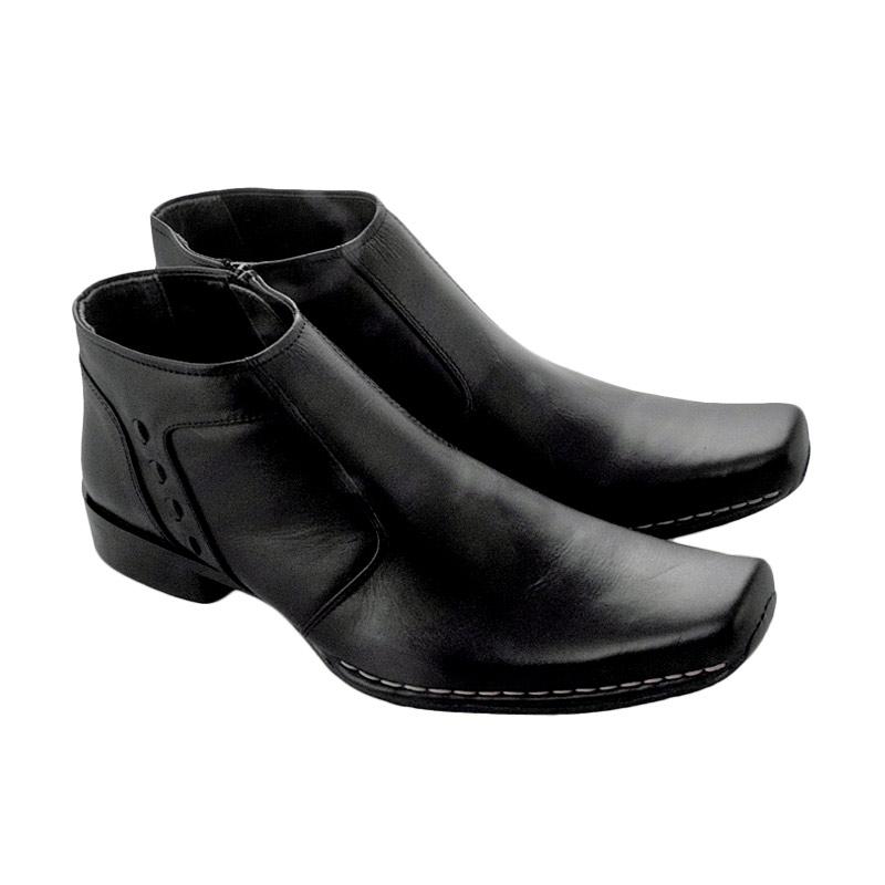 Golfer Tripical Leather Sepatu Boots - Black