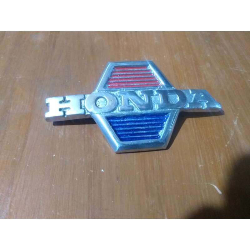 Jual OEM Emblem Honda C70 - Emblem Sayap Honda C70 - Emblem 