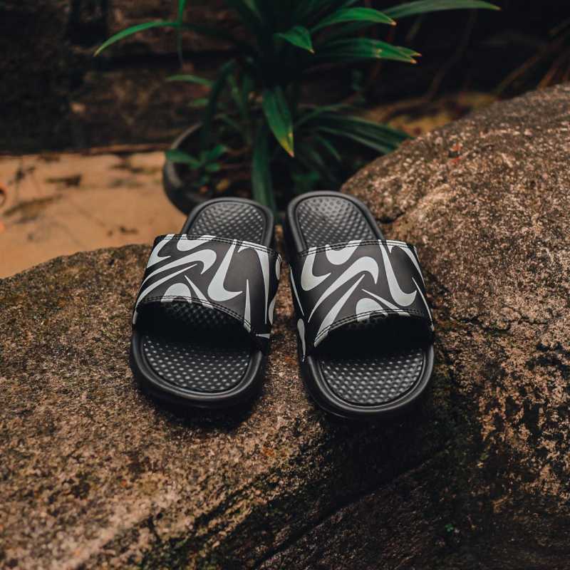 nike benassi print