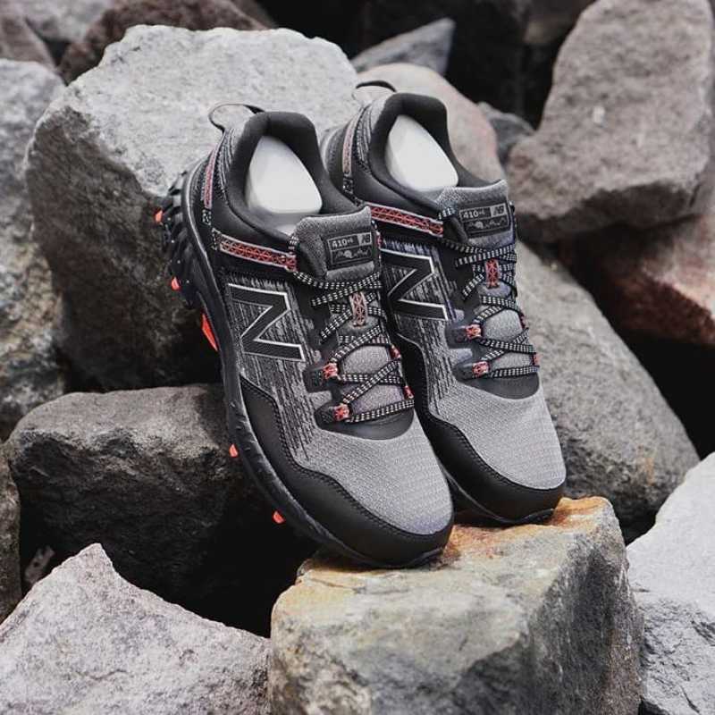 New Balance Mens Running Trail Shoes 