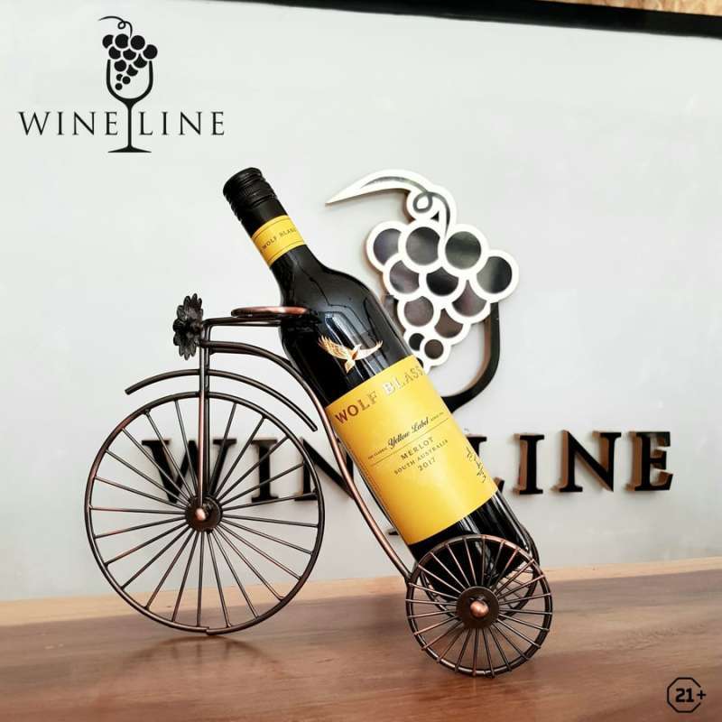 Promo Wolf Blass Yellow Label Merlot 2017 di Seller WINE LINE ...