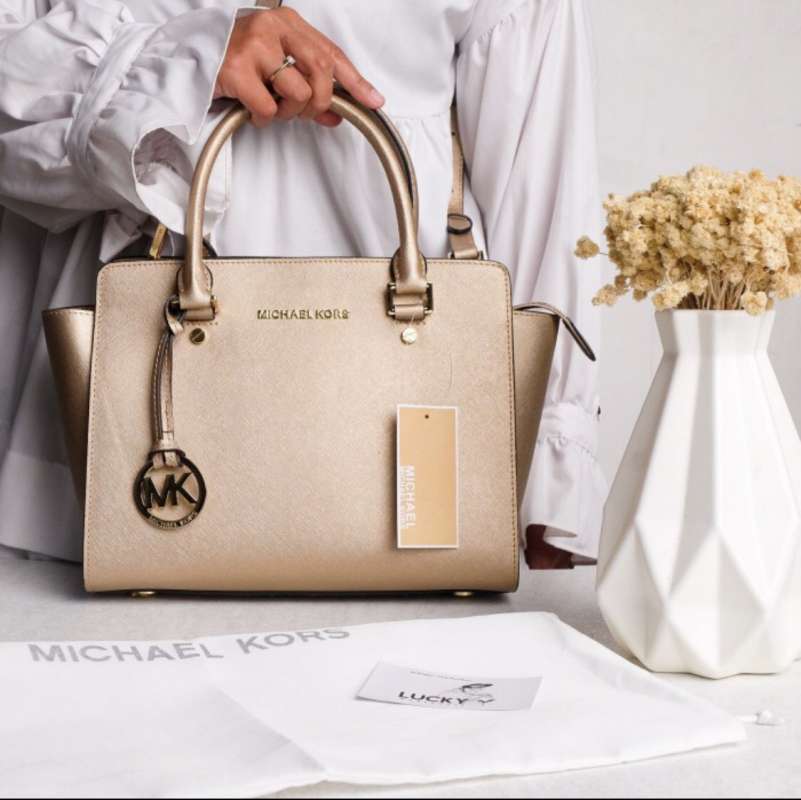 Michael kors selma gold store