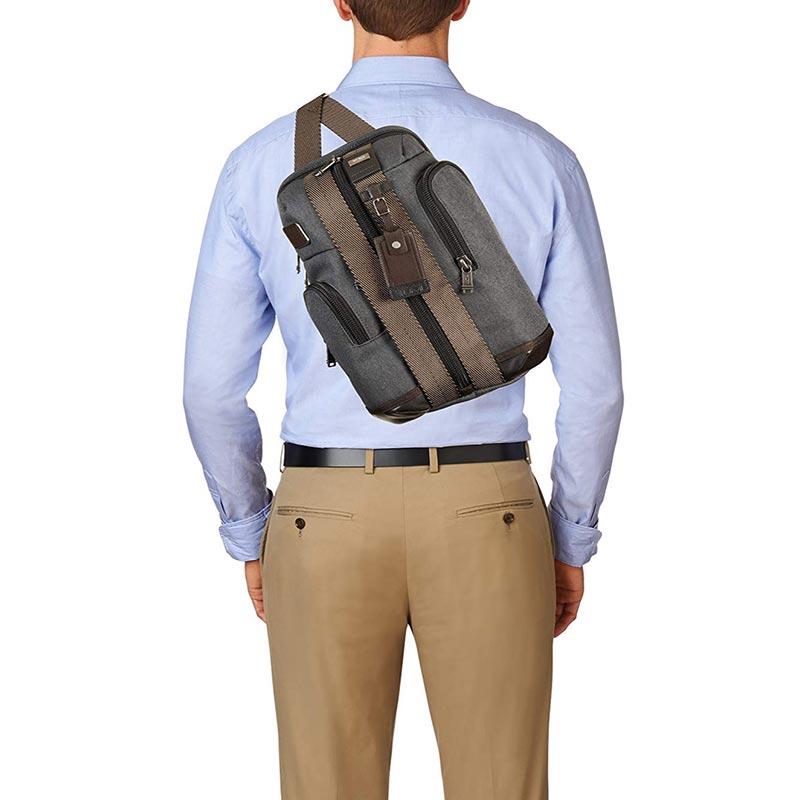 tumi higgins sling