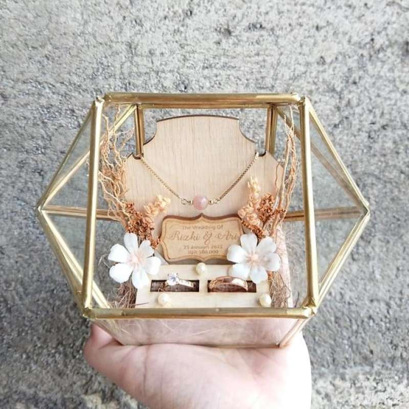 Promo Tempat Perhiasan Gold Rustic Terarium Kaca Grafir Nama Cincin Gelang  Diskon 5% Di Seller Littleneall - Mojosongo, Kota Surakarta (solo) | Blibli
