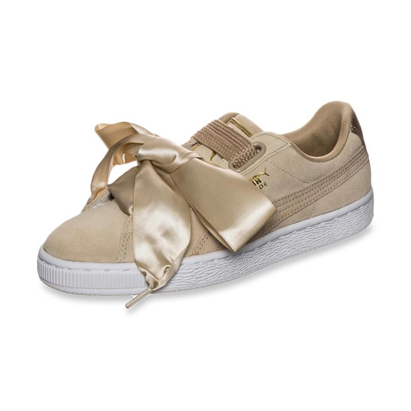 puma suede heart safari