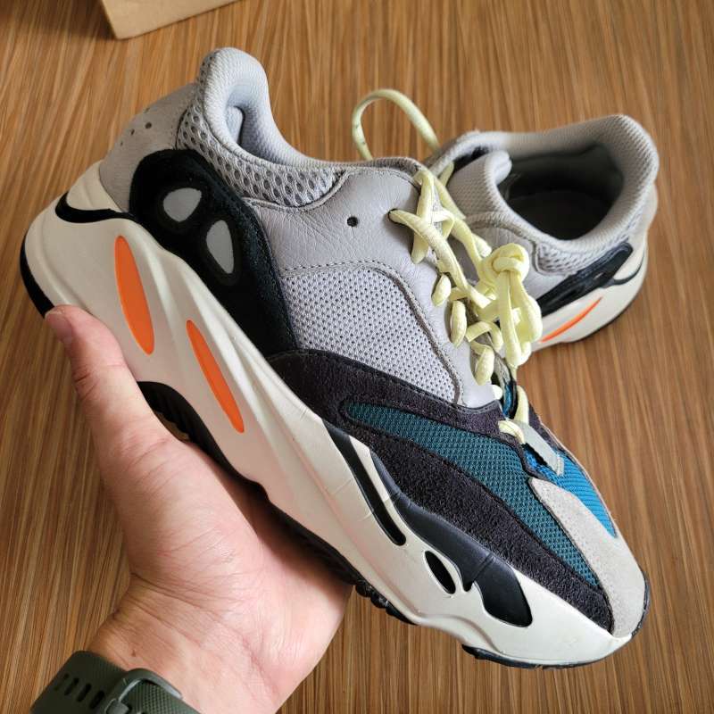 yeezy 700 wave runner blue