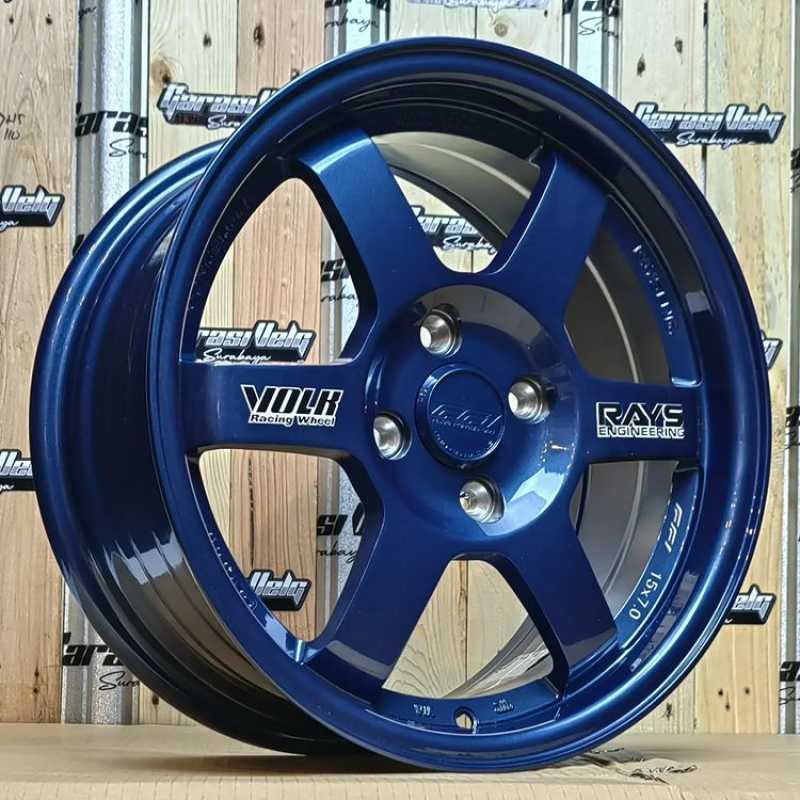 RAYS TE37KCR 15 FLEVA V701 165 55 15 踏ん張る ②