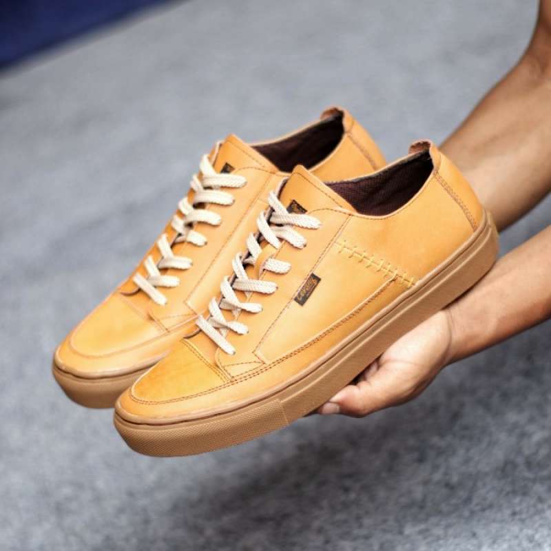 Sneaker hotsell original murah