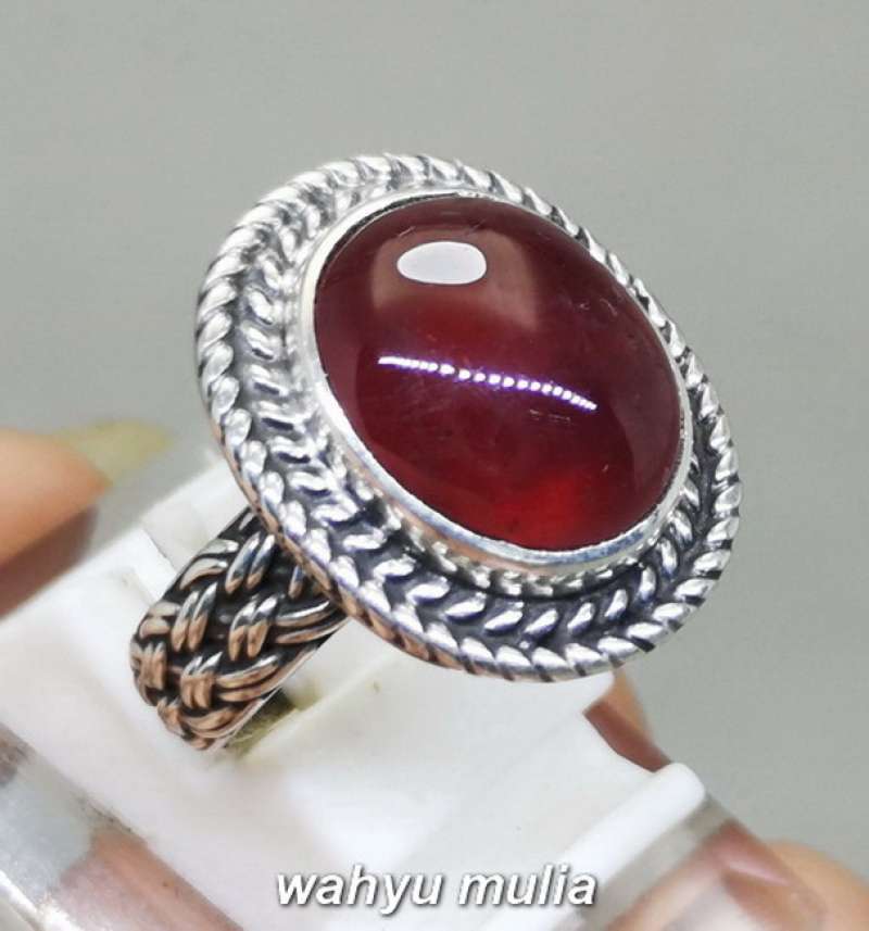 cincin merah delima asli
