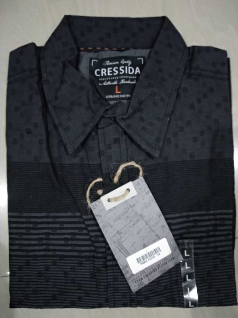 Jual Kemeja Pria Casual Lengan Pendek Cressida Reguler M L Xl Katun Halus Bagus Dingin Warna Hitam Size M L Xl Online Mei 2021 Blibli