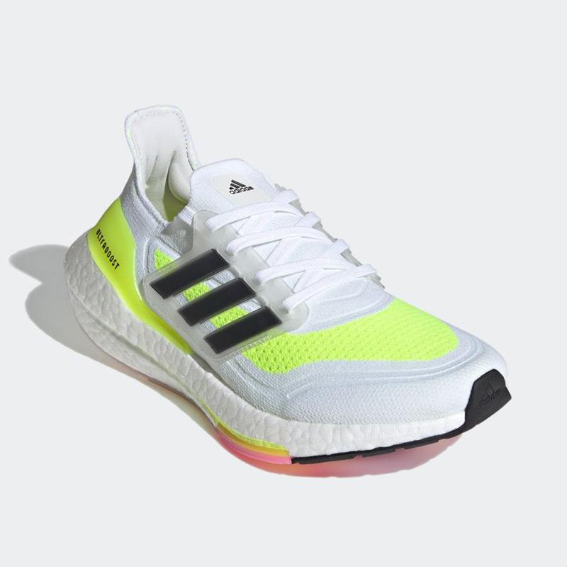 Harga sepatu adidas running shop ultra boost