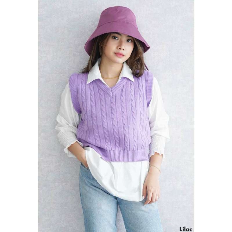 cable knit sweater vest