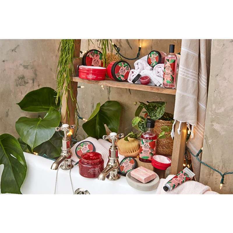 Body shop festive hotsell berry shimmer mist