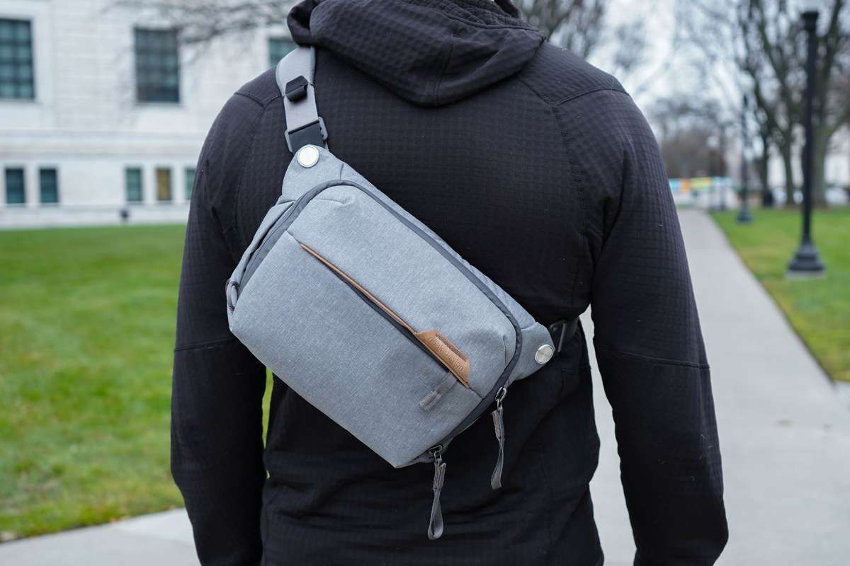 Peak everyday sling 3l deals