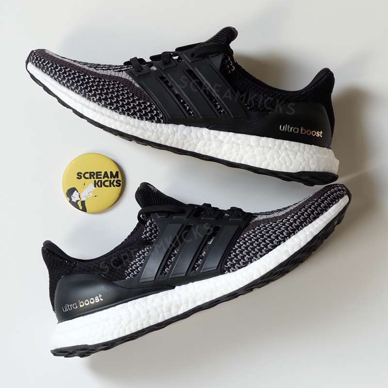 adidas ultra boost 1.0 vs 2.0