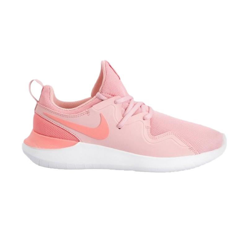Nike tessen on sale women's pink
