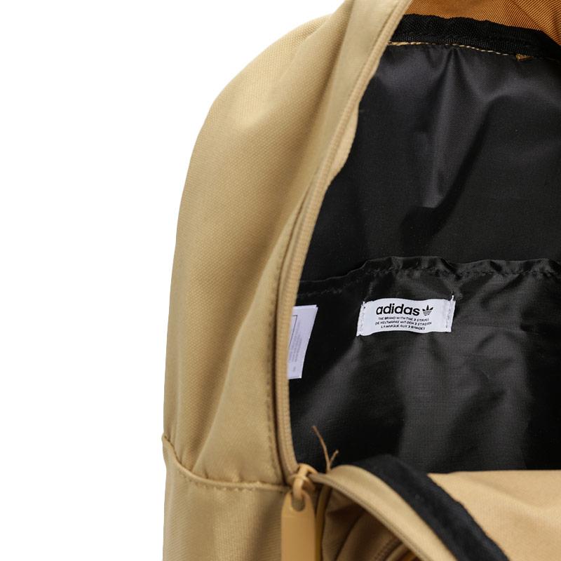 adidas Originals Classic Trefoil Backpack DW5186