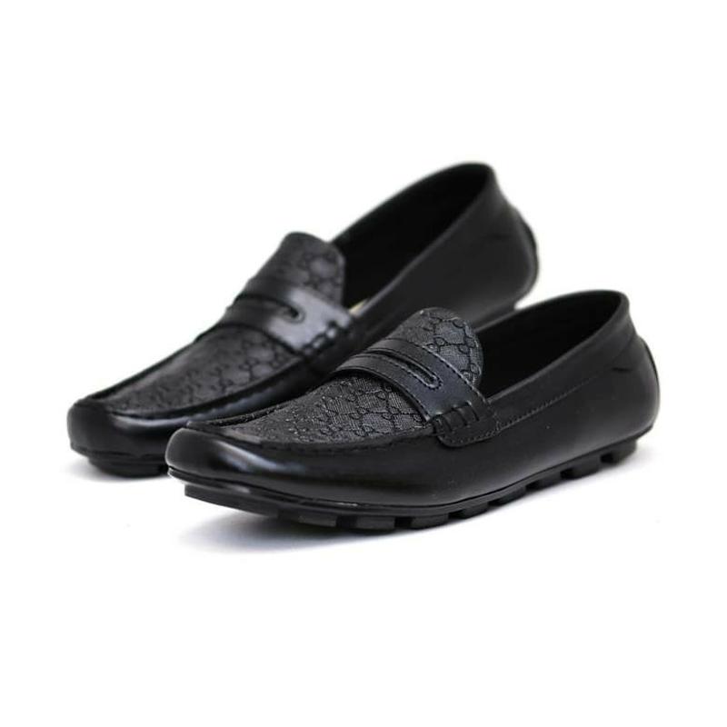 slip on crocodile