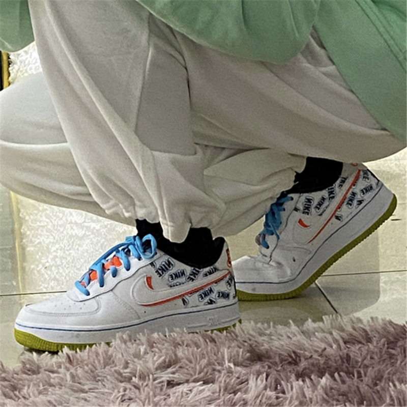 white sneakers trend