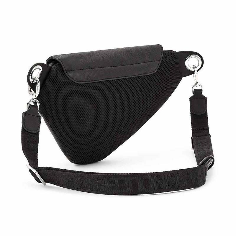Oval crossbody online liebeskind
