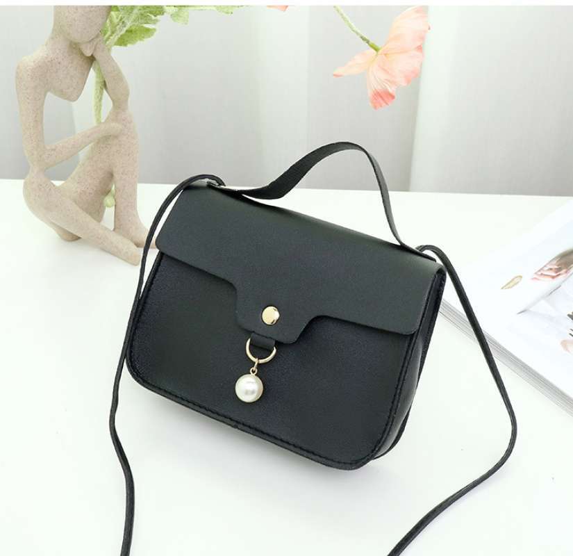 Sling bag wanita simple 2025