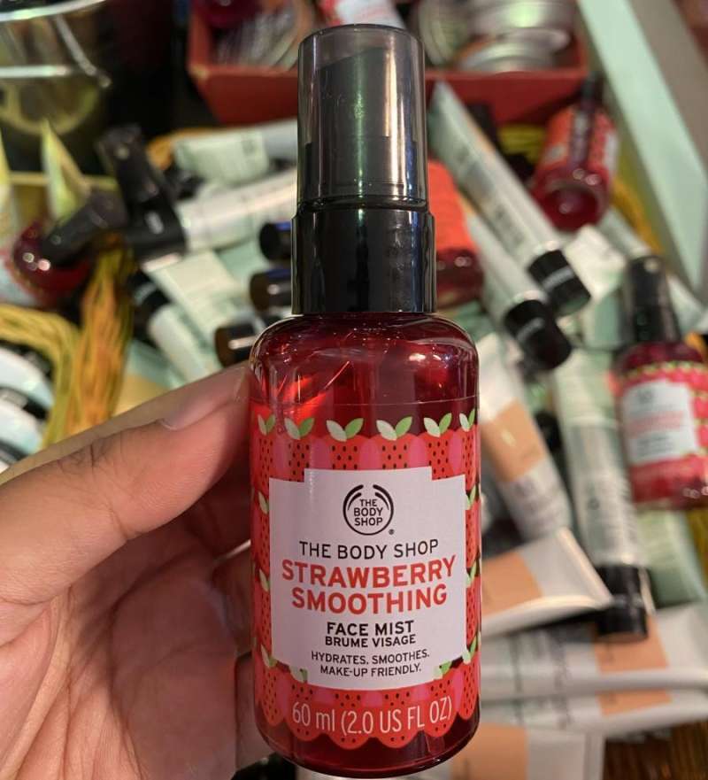 The body shop strawberry face mist best sale