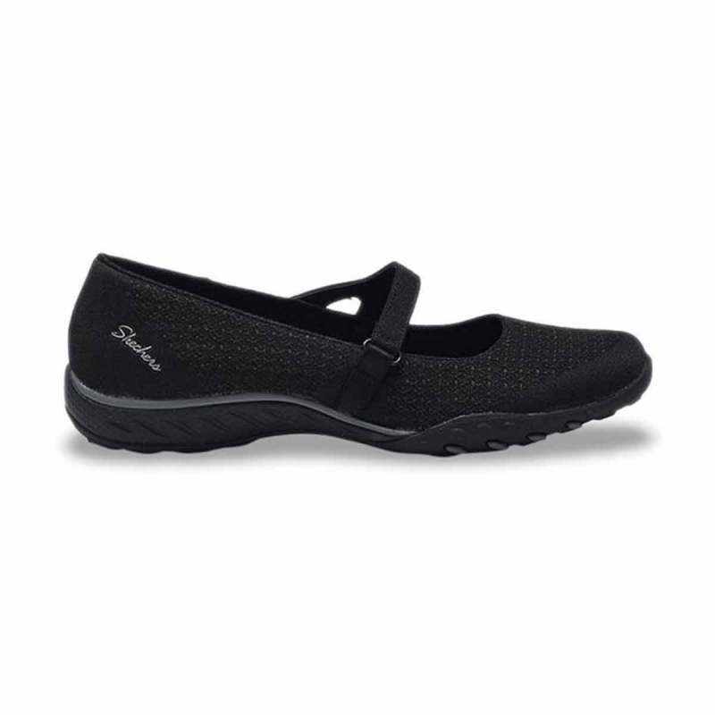 Sepatu skechers relaxed 2025 fit