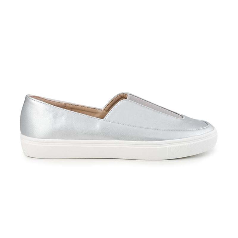 Head over heels sepatu store