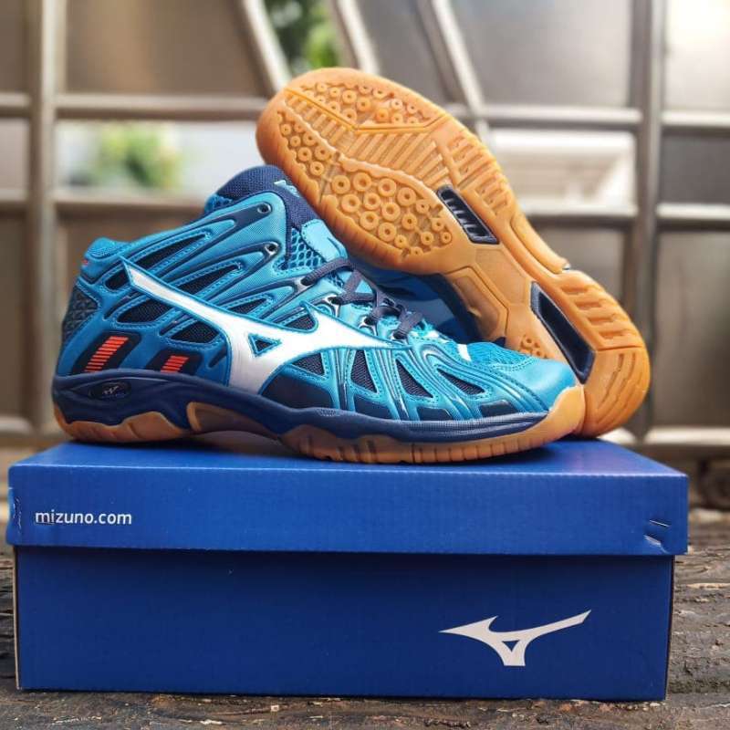 sepatu volleyball mizuno