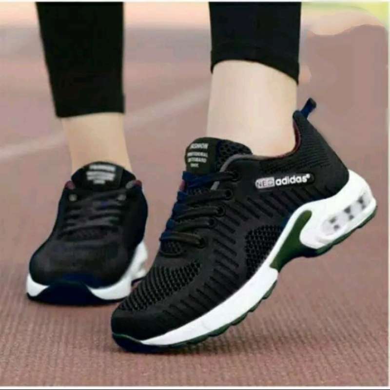 Sepatu sport deals running wanita