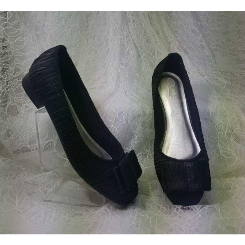 Merk hotsell flat shoes