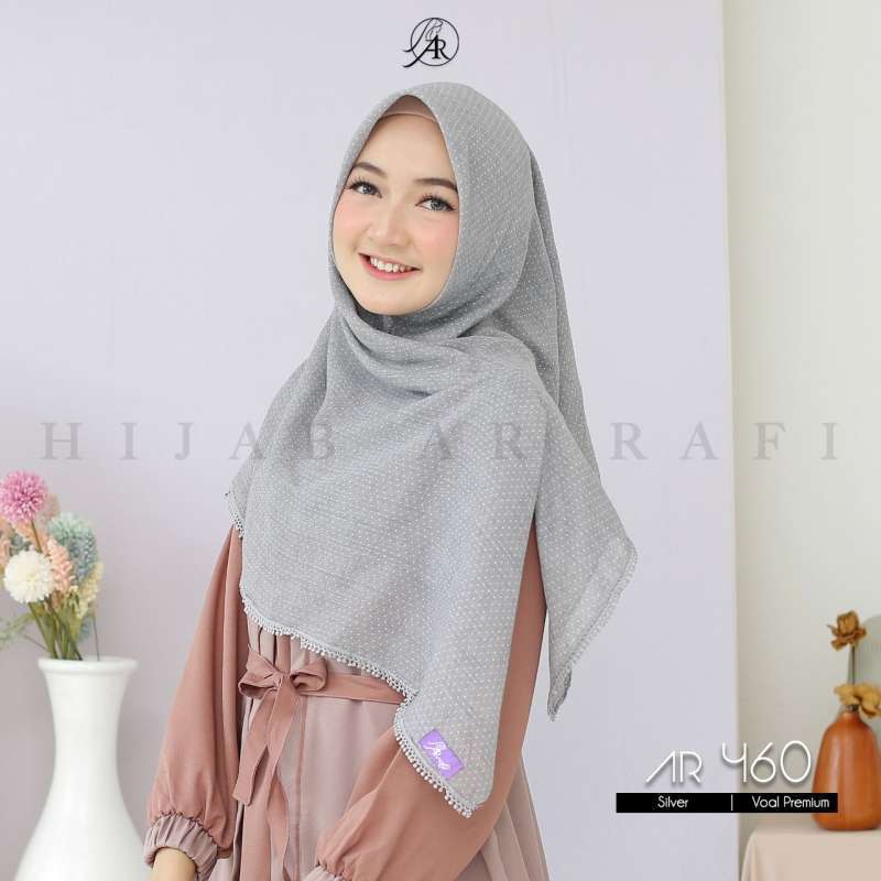 Jual Segiempat Hijab Arrafi Terbaru 460 Jilbab Segiempat Voal Motif Segiempat Jumbo Murah Mei 2021 Blibli