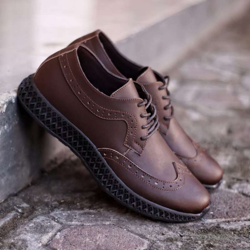 Sepatu wingtip top