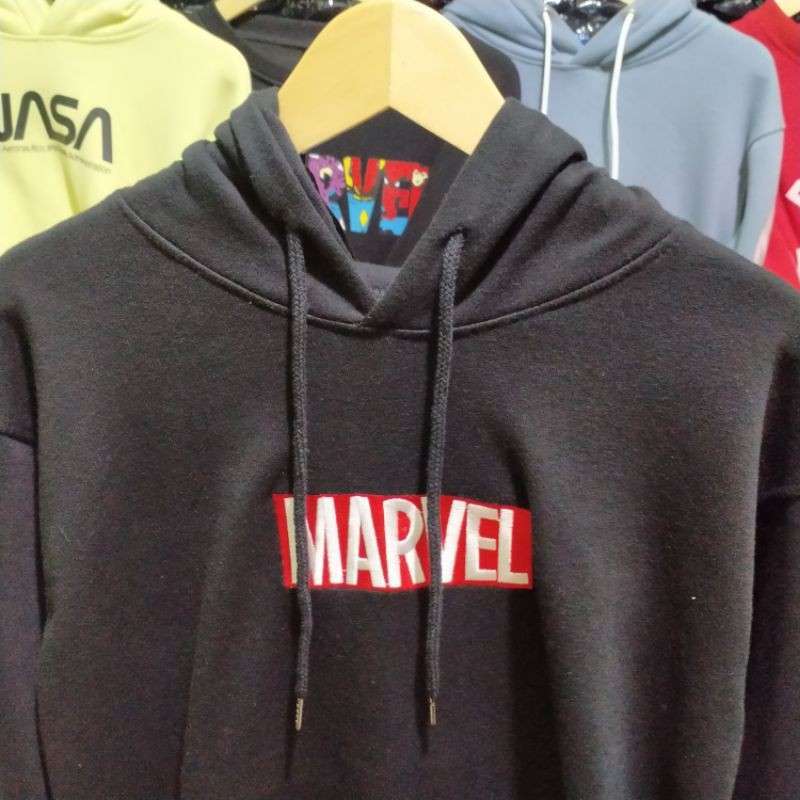 H and deals m marvel hoodie