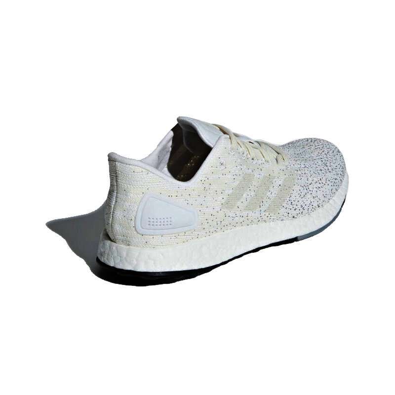 cosmos sport hoka
